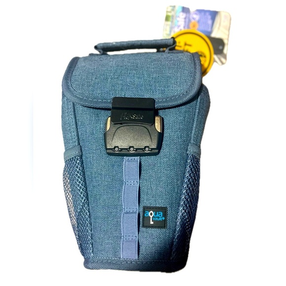 Aqua Vault FlexSafe Portable Travel
Safe, Blue NWT - Picture 9 of 9